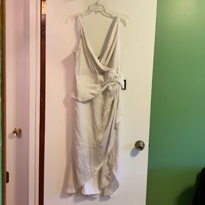NWT Express Cream Dress Size XL